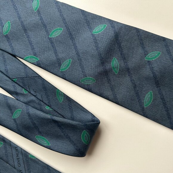90s Givenchy Silk Tie - Picture 2 of 3